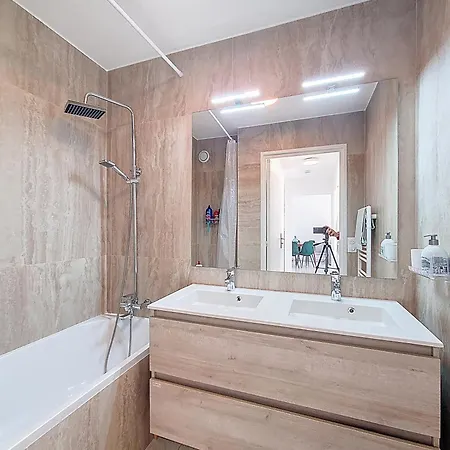 Spacieux 4 Pers Ultra-centre Διαμέρισμα